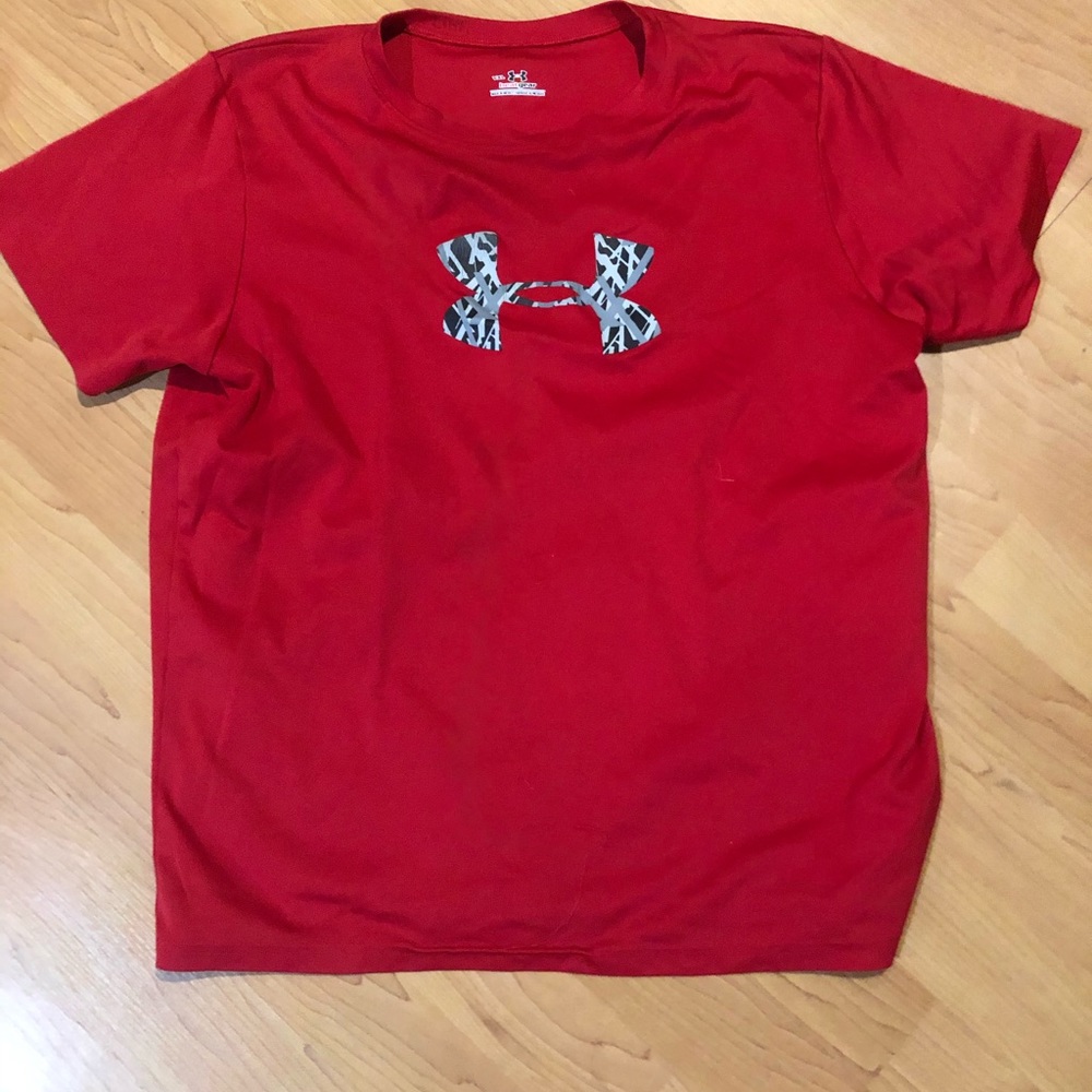 Combo: Shirt + sweatshirt red under armour